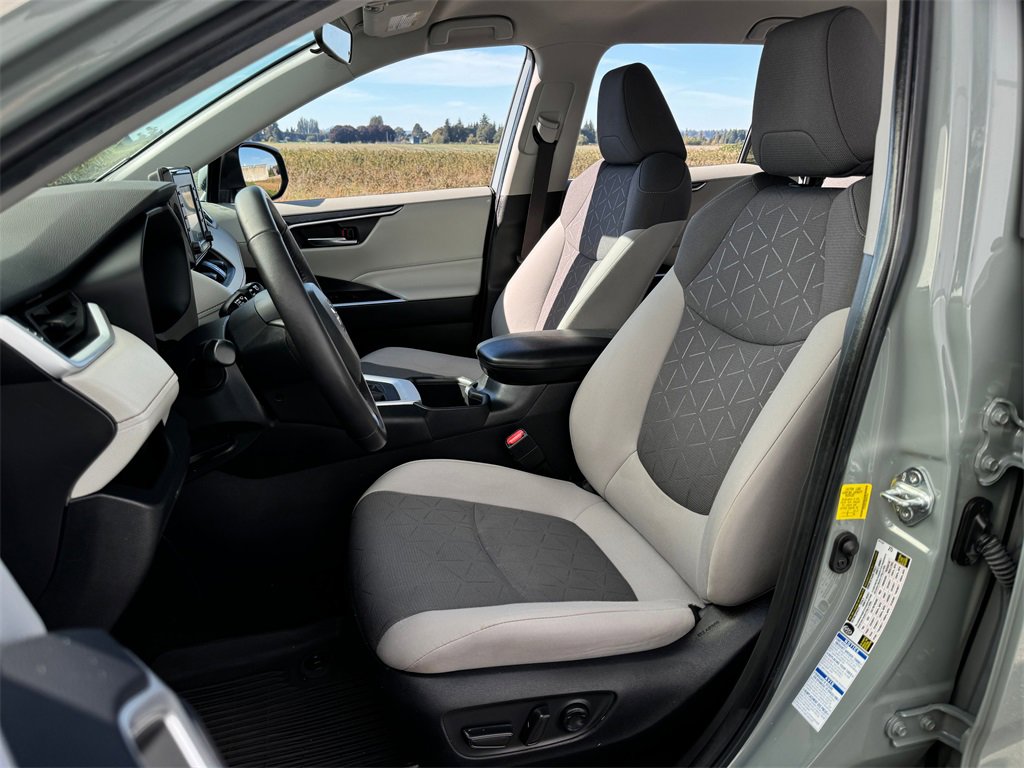 Certified 2022 Toyota RAV4 XLE image 9