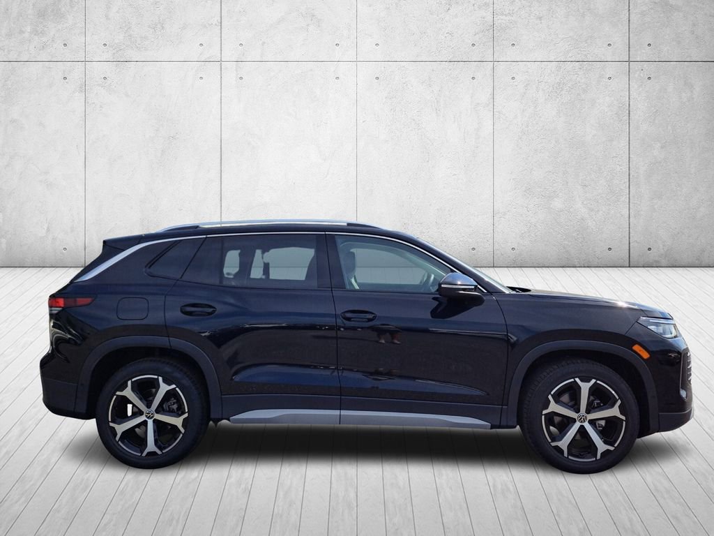 New 2025 Volkswagen Tiguan SE image 4