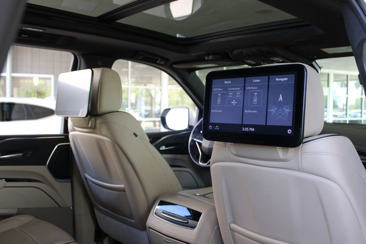 Used 2021 Cadillac Escalade Premium Luxury w/ Driver Assist Tech Package AWD/4WD image 19