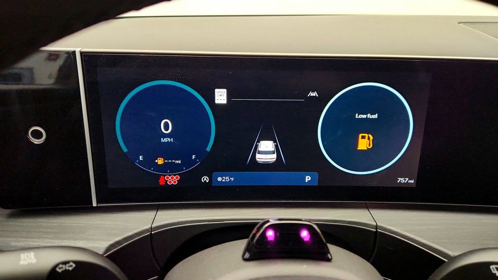 Used 2024 Hyundai Santa Fe Limited image 14