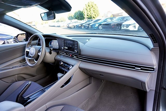 Certified 2026 Hyundai Elantra Sport FWD image 17