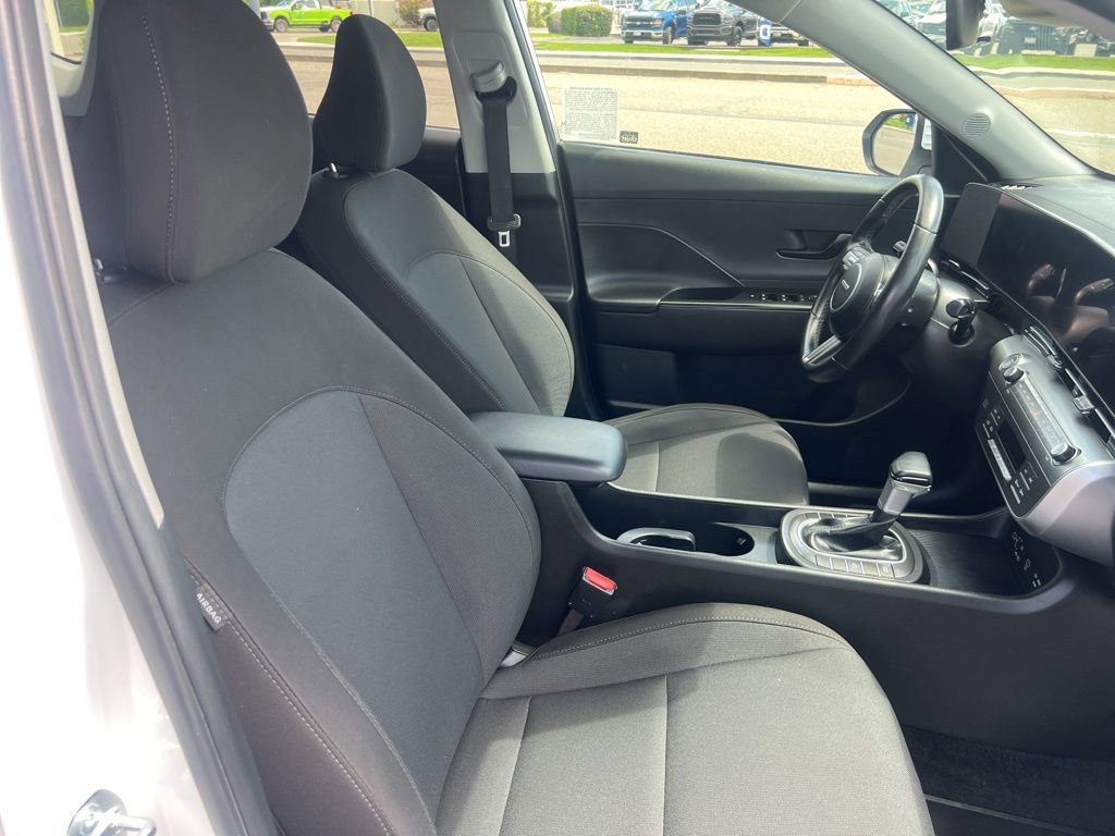 Used 2025 Hyundai Kona SEL AWD/4WD image 36