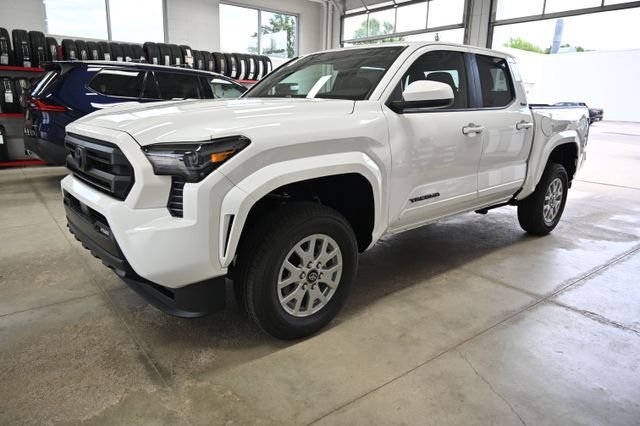 New 2026 Toyota Tacoma SR5 AWD/4WD image 9