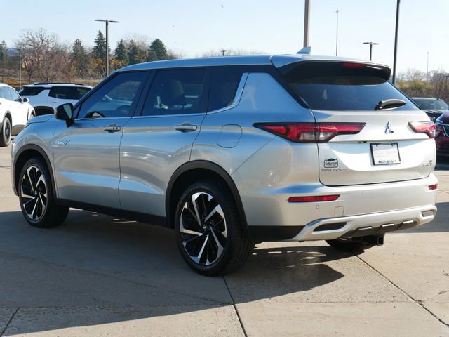 Used 2023 Mitsubishi Outlander SE image 5
