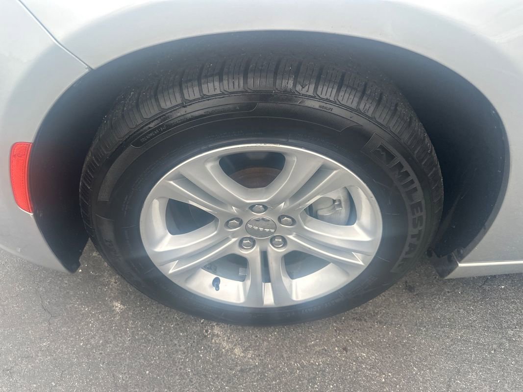 Used 2021 Dodge Charger SXT w/ Leather Interior Group image 2