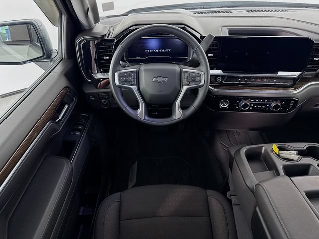 Used 2024 Chevrolet Silverado 1500 RST AWD/4WD image 23