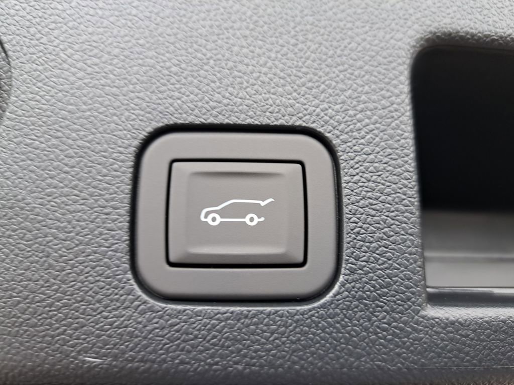 New 2026 GMC Terrain AT4 w/ LPO, Floor Liner Package AWD/4WD image 12