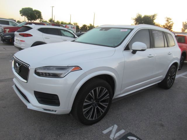 Used 2022 Volvo XC90 T5 Momentum w/ Protection Package Premier FWD image 3