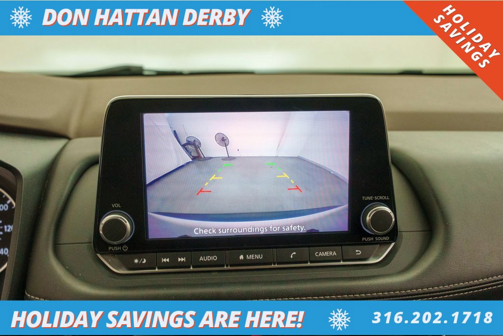 Used 2022 Nissan Rogue SV image 11