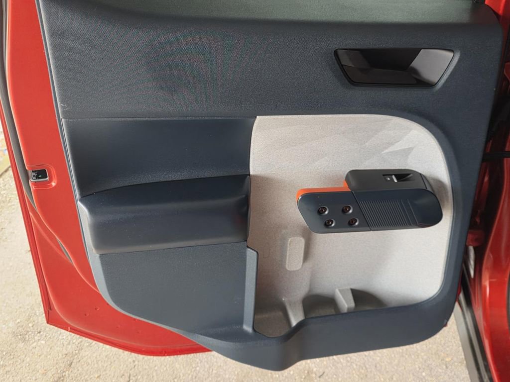 Used 2022 Ford Maverick XLT image 33