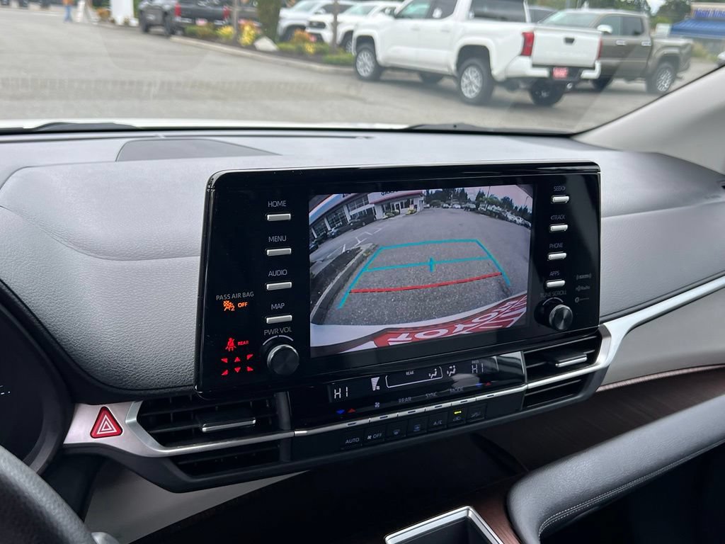 Certified 2023 Toyota Sienna LE FWD image 25
