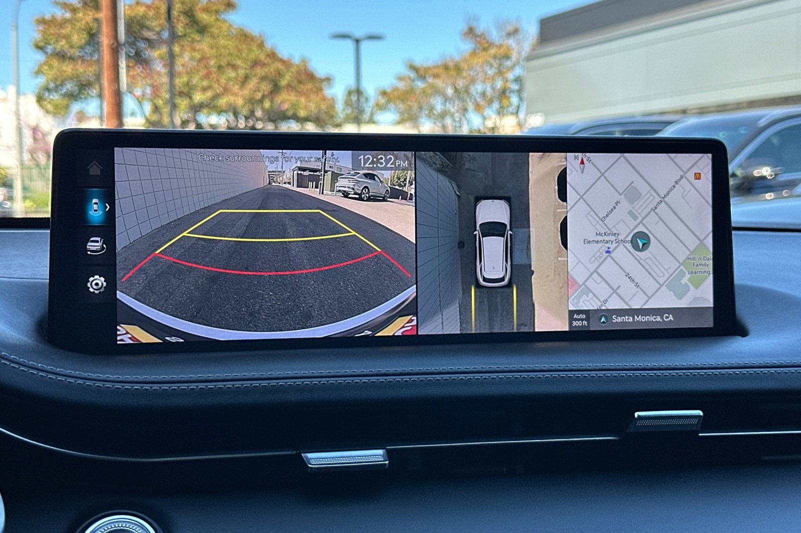 Used 2023 Genesis GV70 3.5T Sport w/ Sport Prestige Package image 21