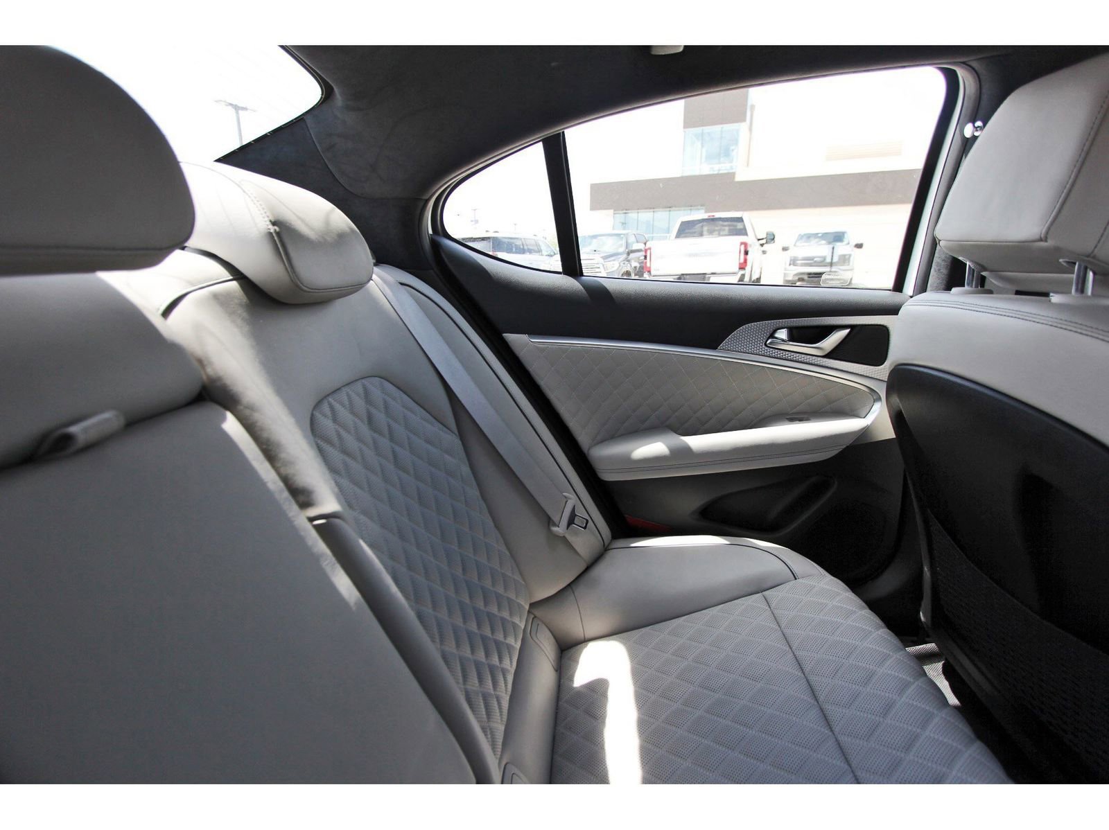 Used 2023 Genesis G70 3.3T w/ Sport Prestige Package image 13