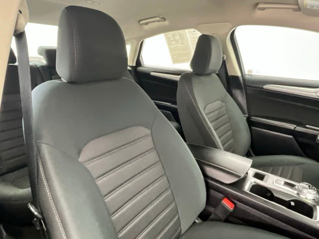 Used 2020 Ford Fusion SE image 13