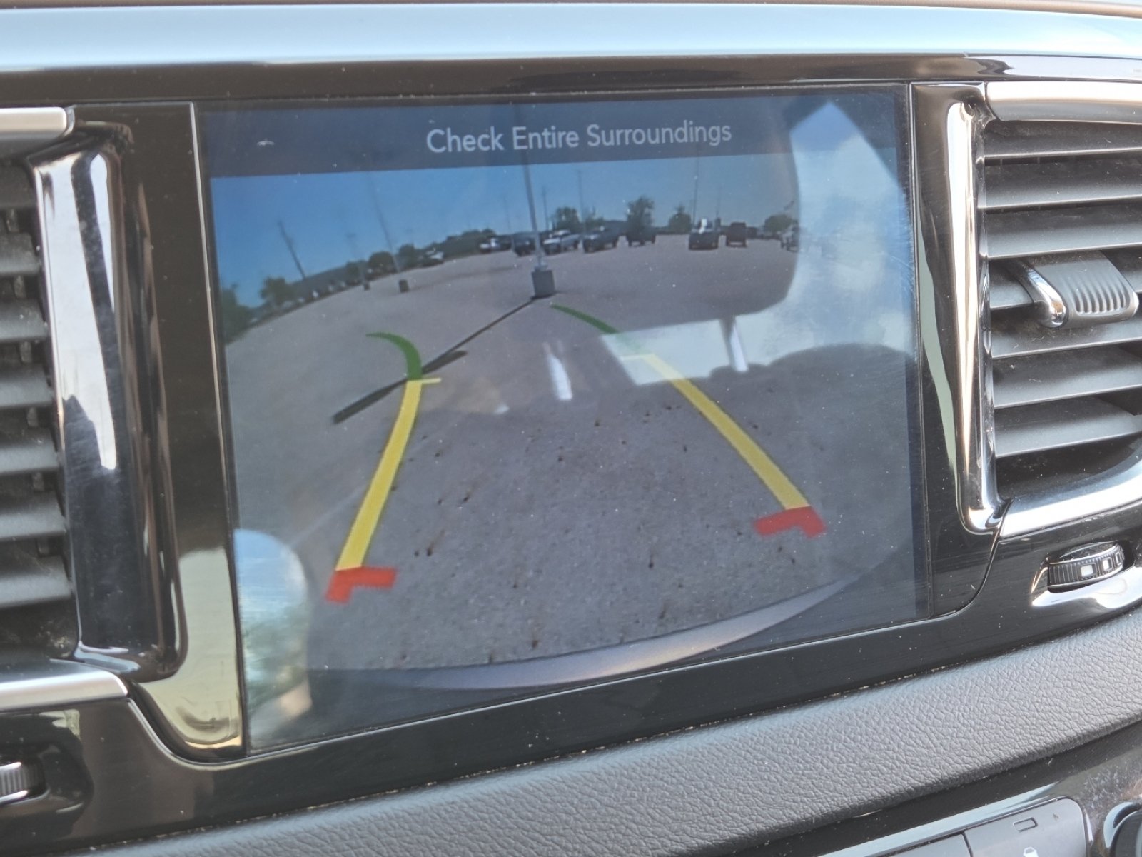 Used 2017 Chrysler Pacifica Touring-L Plus w/ Tire & Wheel Group FWD image 6
