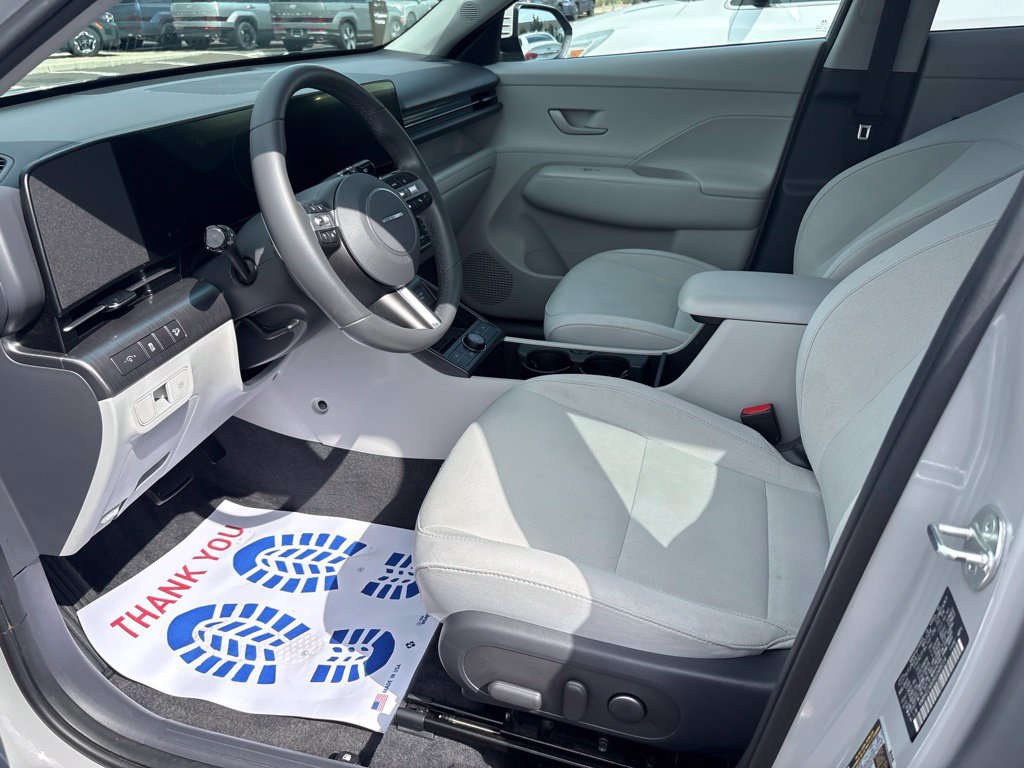 Certified 2024 Hyundai Kona SEL w/ Convenience Package AWD/4WD image 17