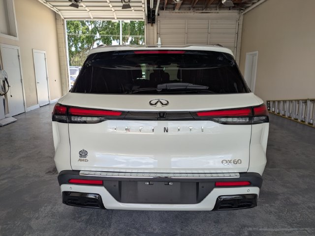 Used 2023 INFINITI QX60 Luxe w/ Vision Package AWD/4WD image 5