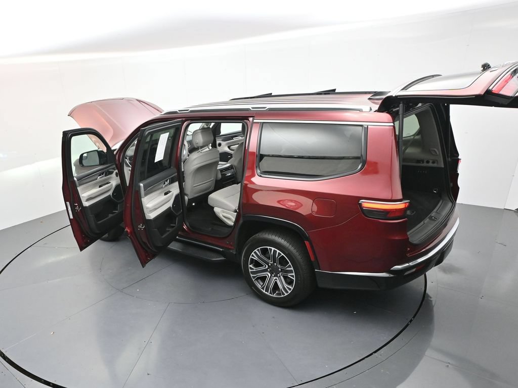 Used 2024 Jeep Wagoneer Series II w/ Flexible Seating Group RWD image 37