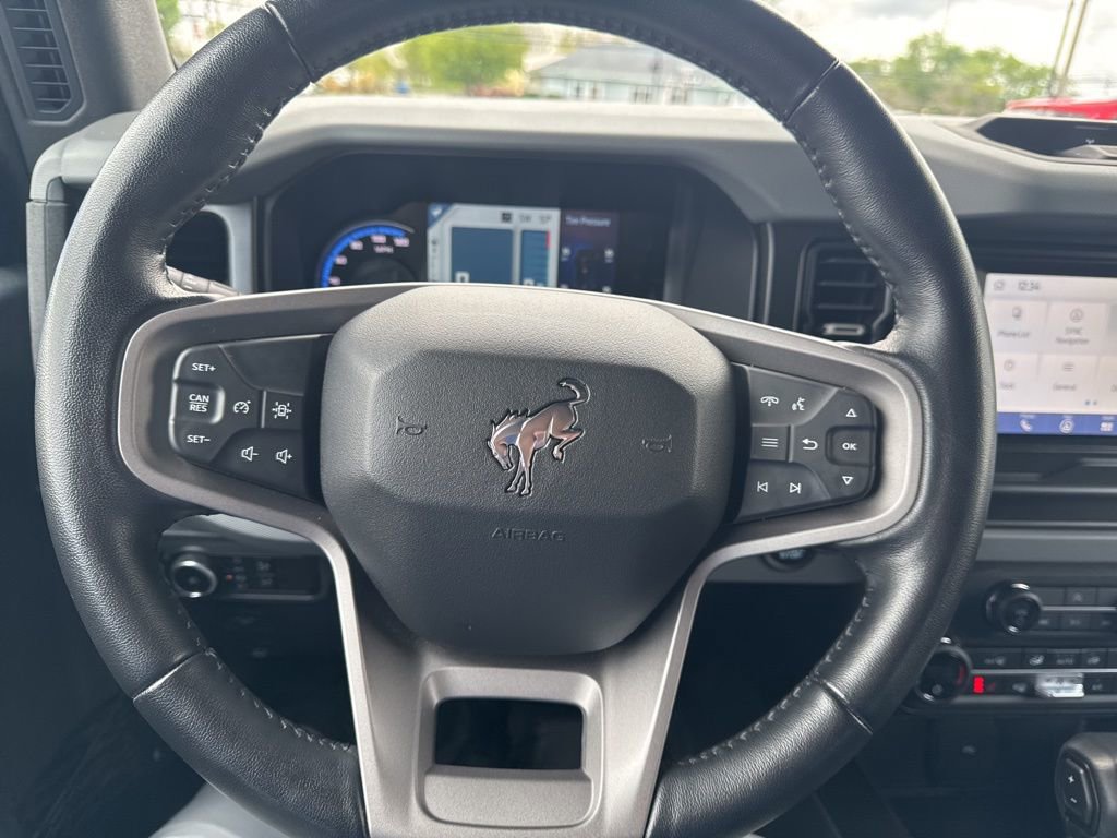 Used 2023 Ford Bronco Big Bend w/ Sasquatch Package AWD/4WD image 14