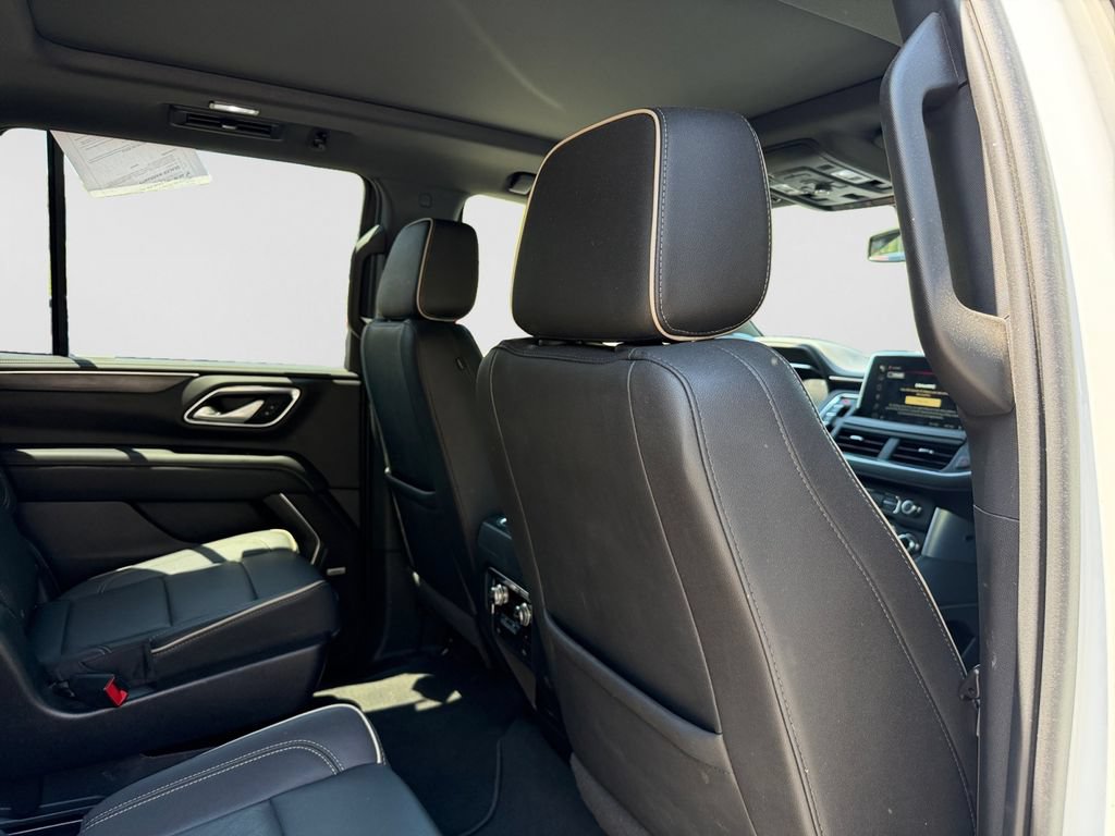 Used 2022 GMC Yukon SLT w/ SLT Luxury Package AWD/4WD image 28