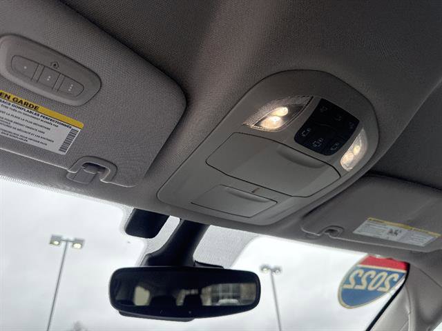 Used 2022 Chrysler Pacifica Touring-L image 12