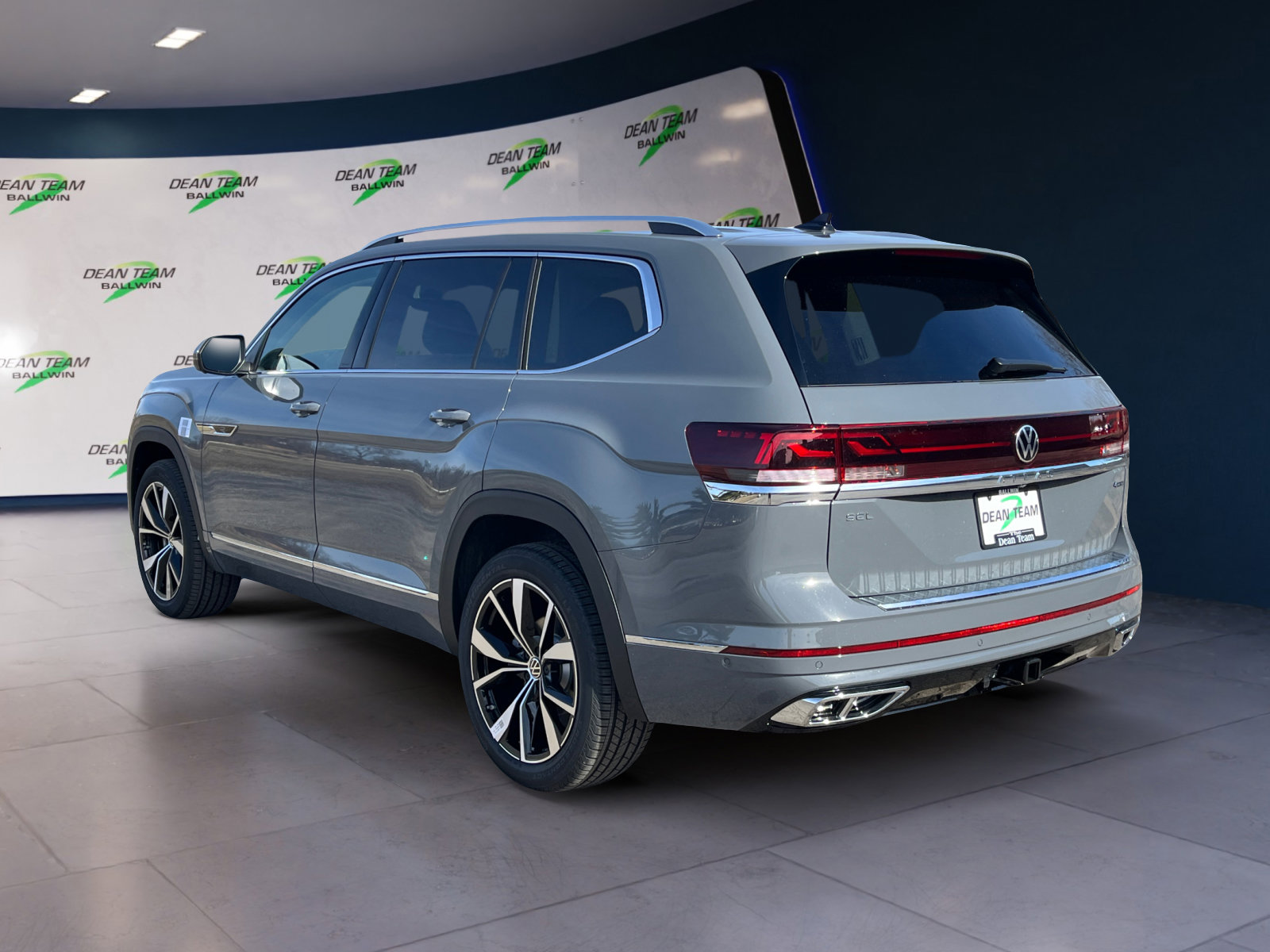 New 2026 Volkswagen Atlas SEL Premium R-Line image 5