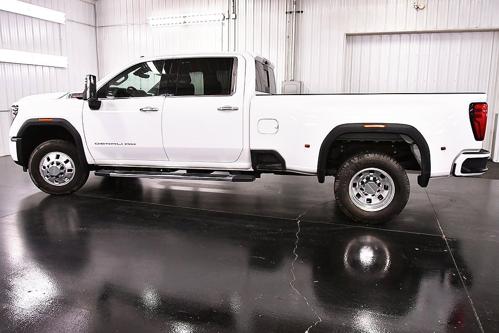 Used 2025 GMC Sierra 3500 Denali w/ Denali Reserve Package image 4