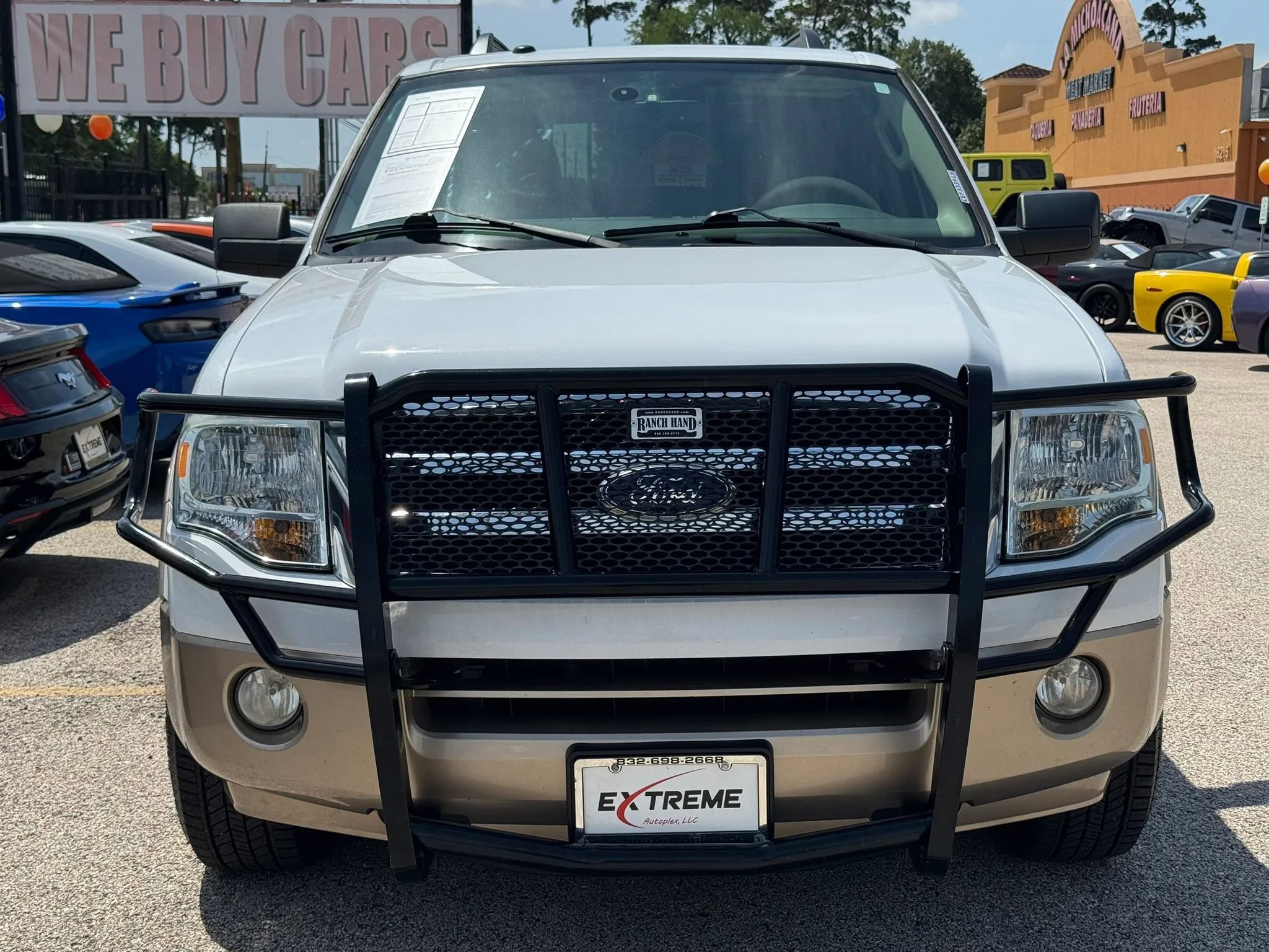 Used 2012 Ford Expedition XLT RWD image 2