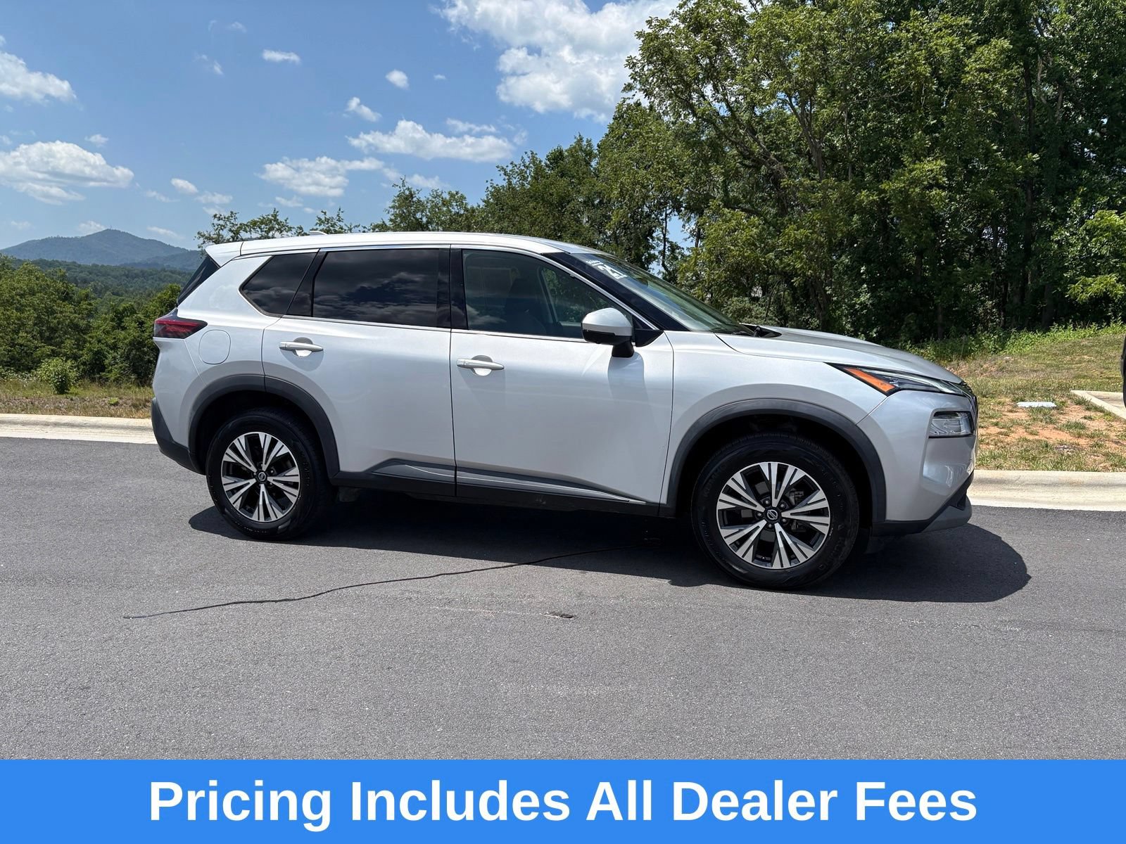 Used 2021 Nissan Rogue SV AWD/4WD image 7
