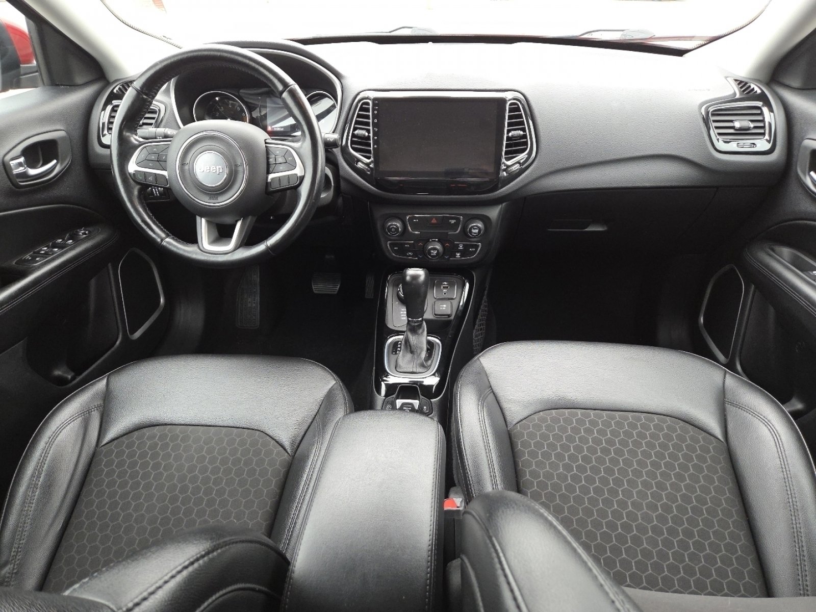Used 2020 Jeep Compass Latitude AWD/4WD image 21
