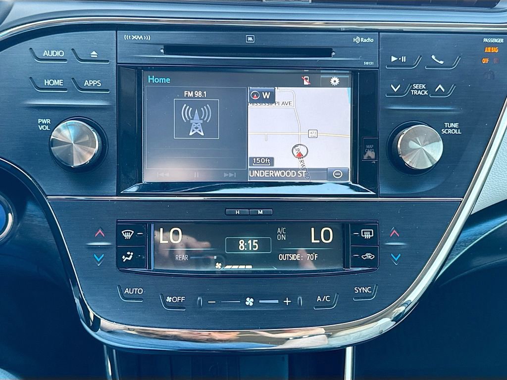 Used 2018 Toyota Avalon Limited image 18