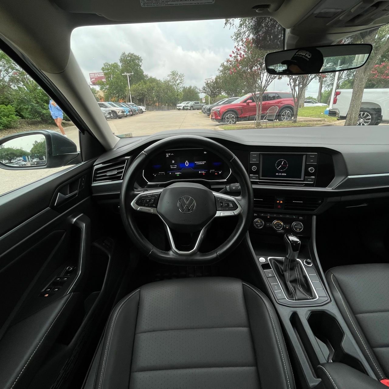 Used 2024 Volkswagen Jetta SE FWD image 12