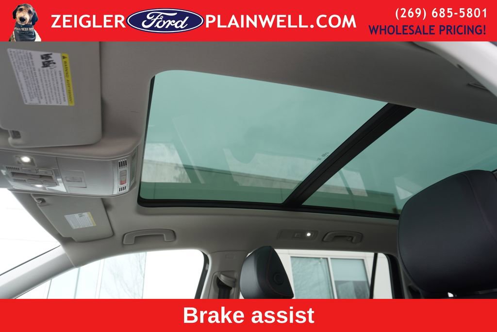 Used 2024 Volkswagen Tiguan Wolfsburg Edition image 8