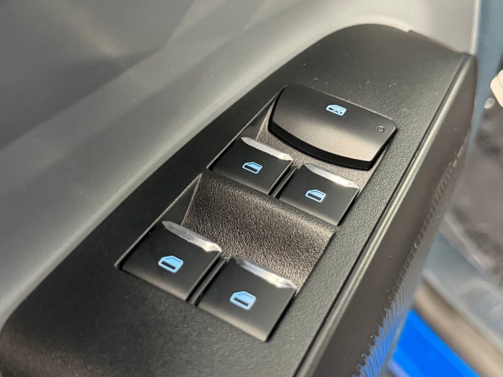 Used 2025 Ford Maverick XL FWD image 19