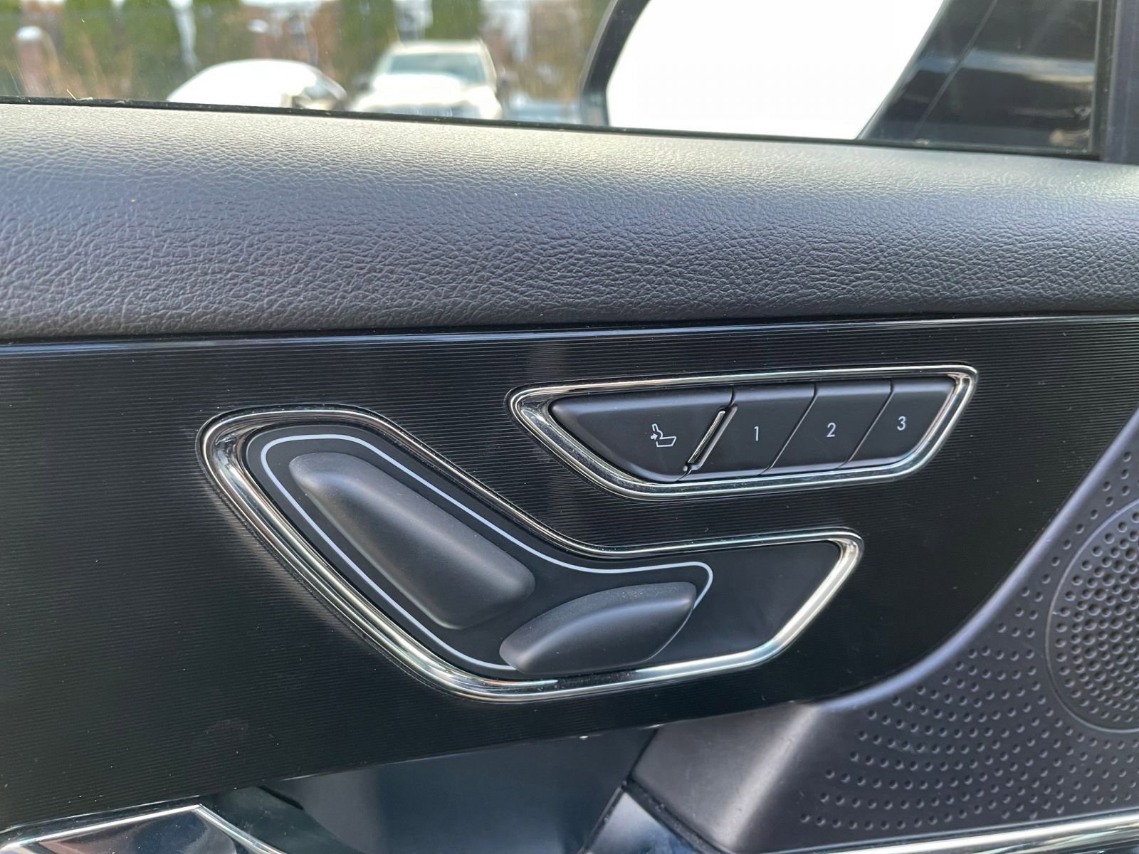 Used 2024 Lincoln Corsair Reserve image 24