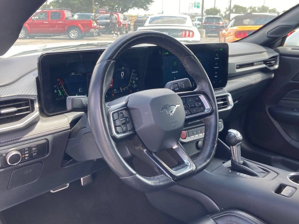 Used 2025 Ford Mustang Premium RWD image 7