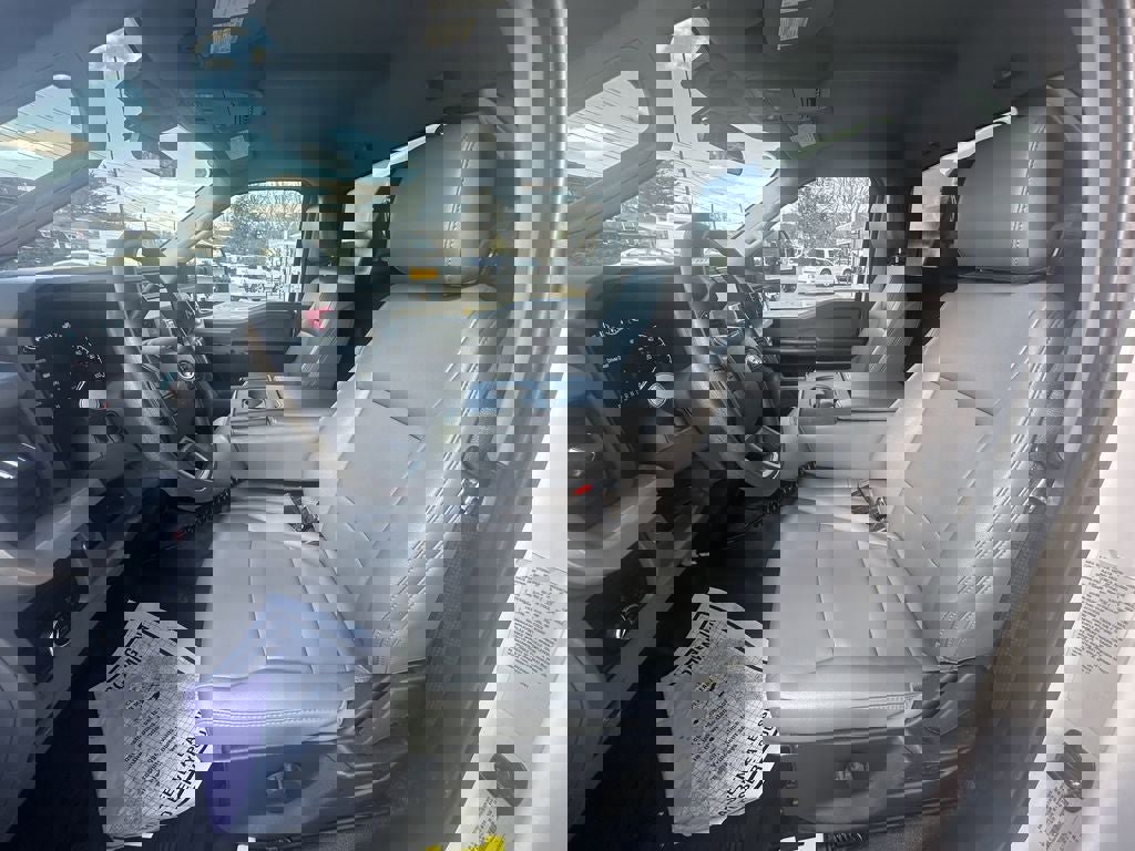 Used 2024 Ford F550 4x4 Regular Cab Super Duty image 9