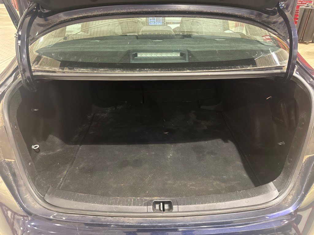 Used 2021 Toyota Corolla SE FWD video 2