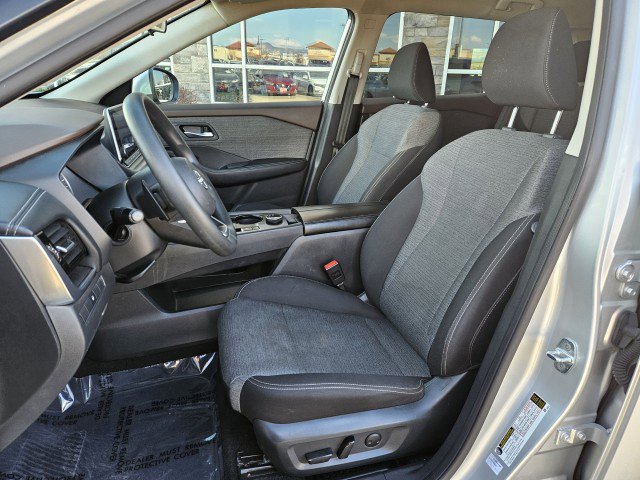 Used 2022 Nissan Rogue SV AWD/4WD image 11