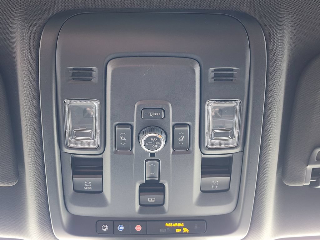 Used 2025 Chevrolet Tahoe High Country AWD/4WD image 29