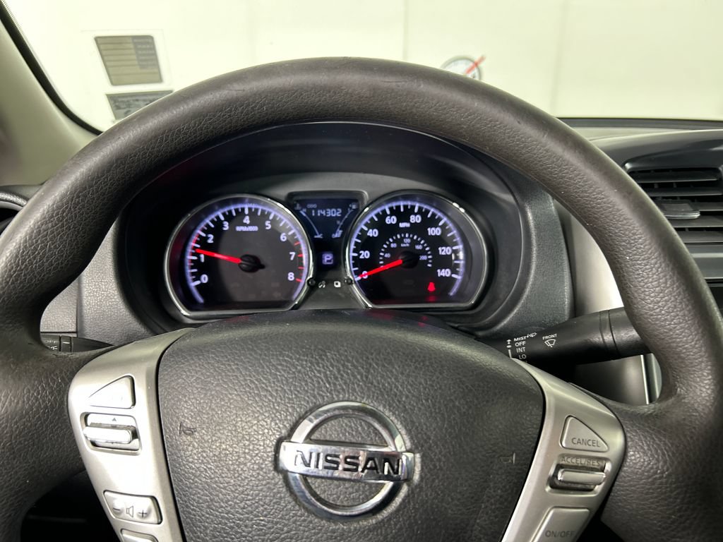 Used 2016 Nissan Versa SV FWD image 13