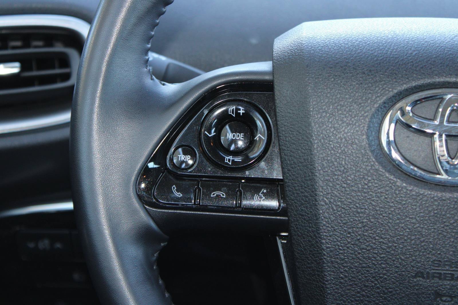 Used 2020 Toyota Prius Prime XLE FWD image 29