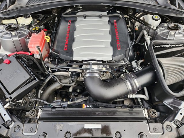 Used 2021 Chevrolet Camaro LT w/ Technology Package image 30