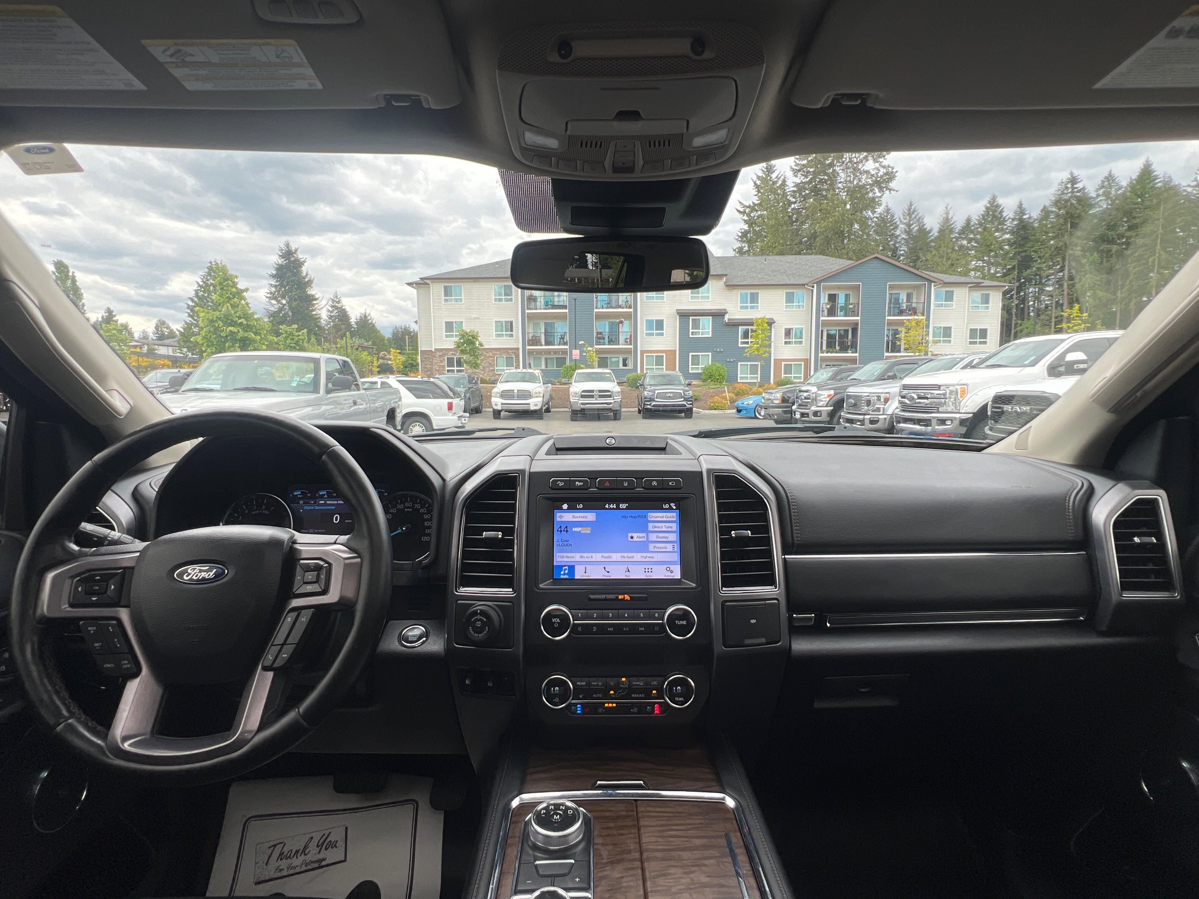 Used 2019 Ford Expedition Platinum image 12