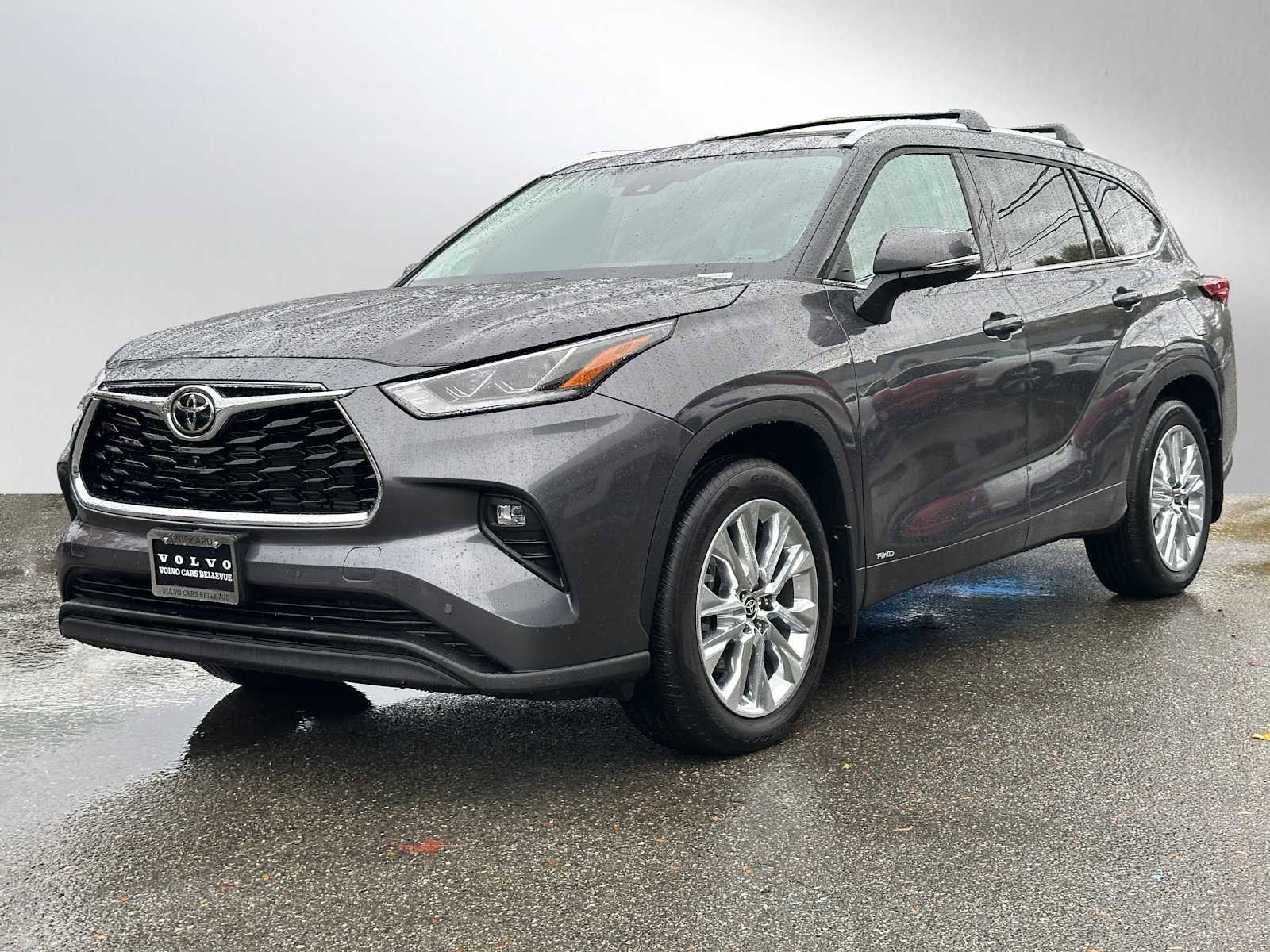 Used 2025 Toyota Highlander Limited image 7