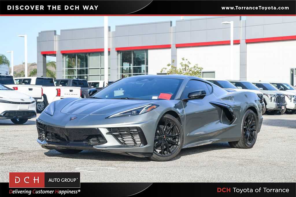 Used 2024 Chevrolet Corvette Stingray Coupe w/ 1LT RWD video 1
