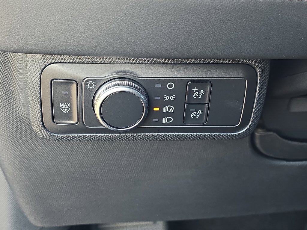 Used 2021 Ford Mustang Mach-E Select image 25