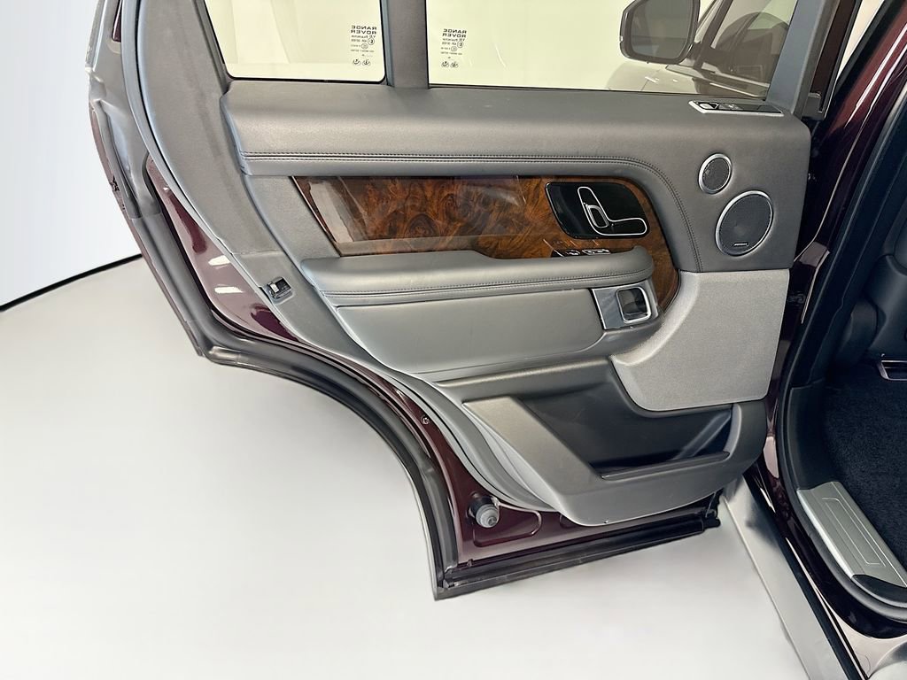 Used 2020 Land Rover Range Rover HSE image 27