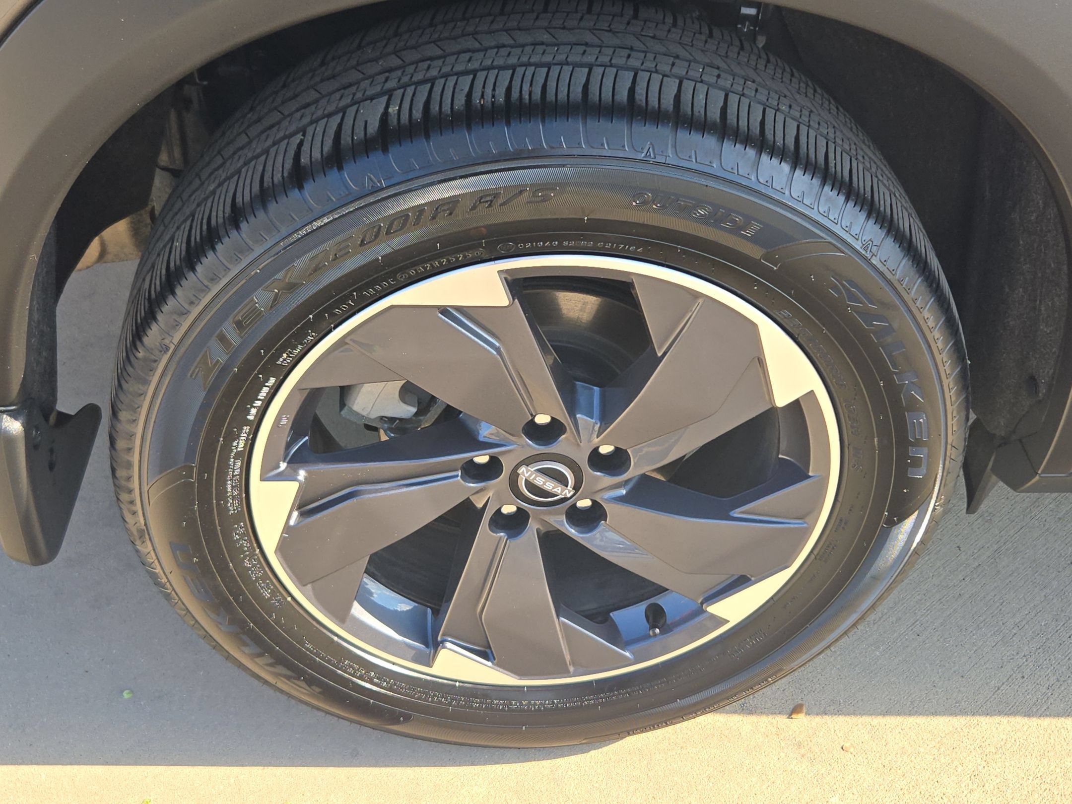 Certified 2026 Nissan Rogue SV FWD image 32