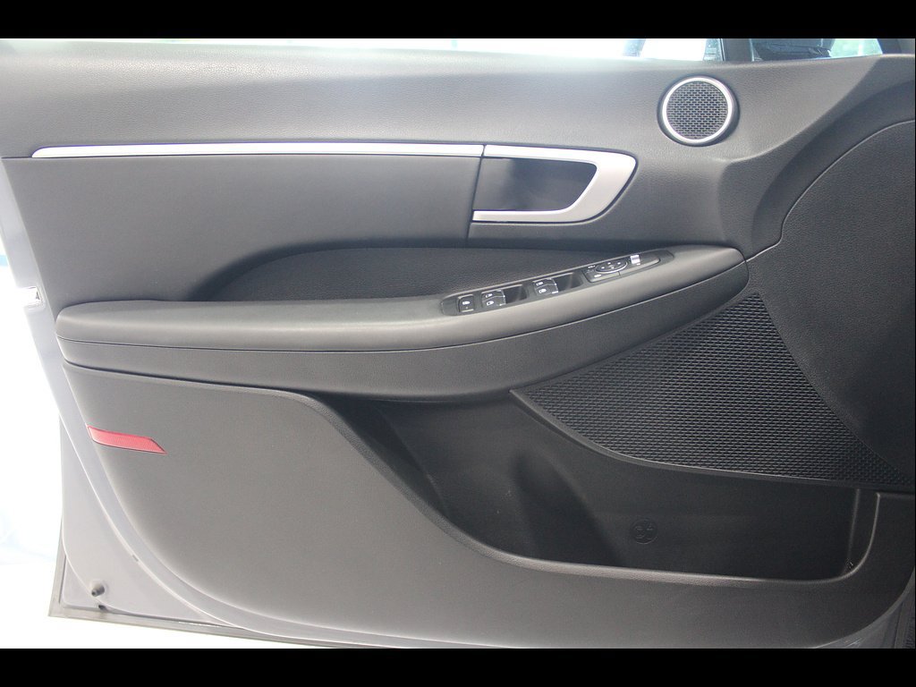 Used 2025 Hyundai Sonata SEL FWD image 15